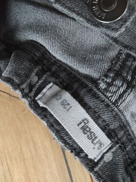 Spodnie jeans dla dziewczynki Sinsay 128