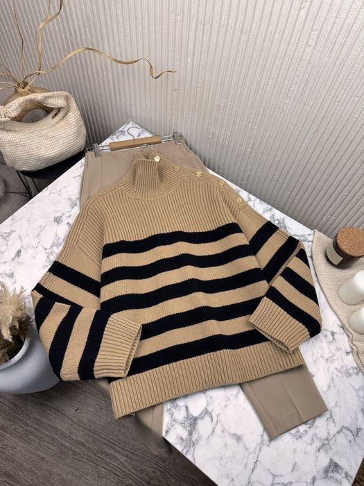 Вовняний светр COS