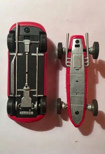 FERRARI ( 2 ) - anos 90 - escala 1/43 ?