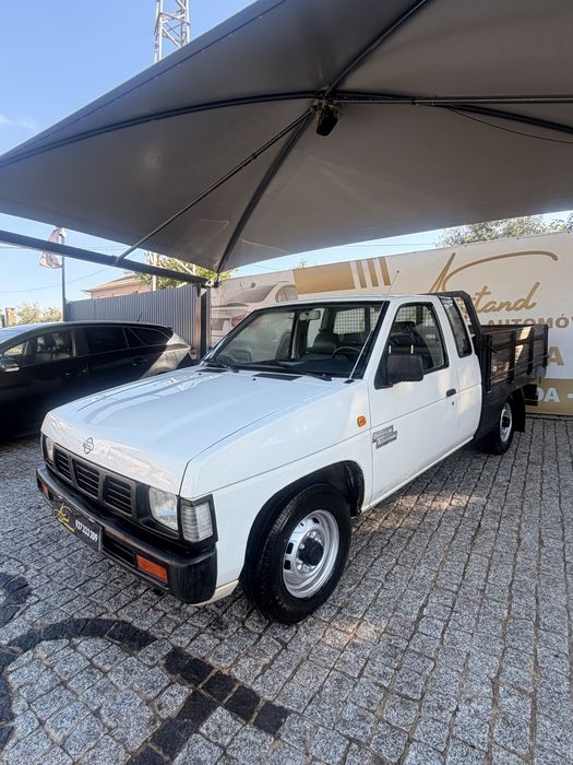 Nissan D21 King-cub 4 lugares 2.5D