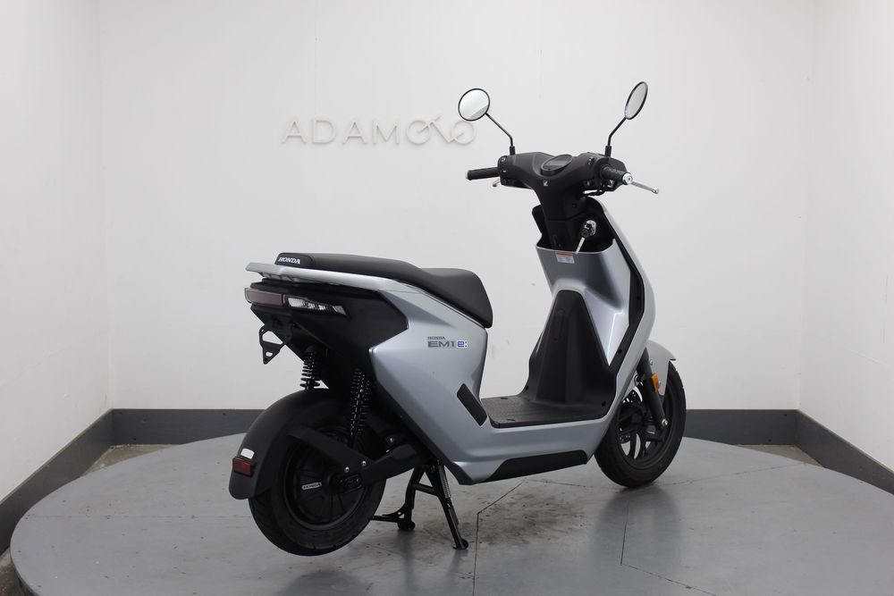 Honda EM-1e електроскутер
