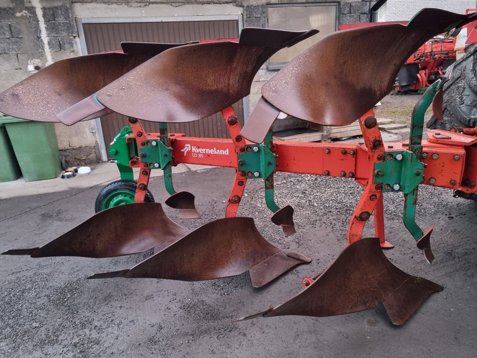 Pług Kverneland ld85 obrotowy 3 skibowy