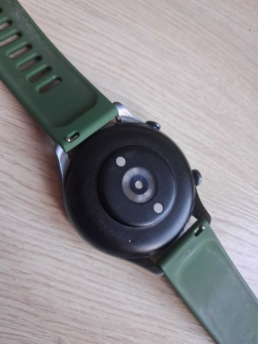 Smartwatch Amazfit GTR 3 uszkodzony z ładowarką zegarek opaska A 1971