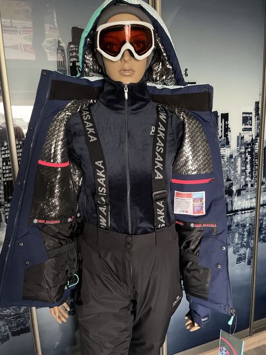 Гірськолижні костюми різних розмірів