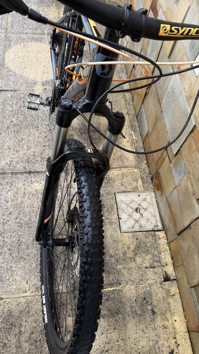 Scott Aspect Preta e laranja