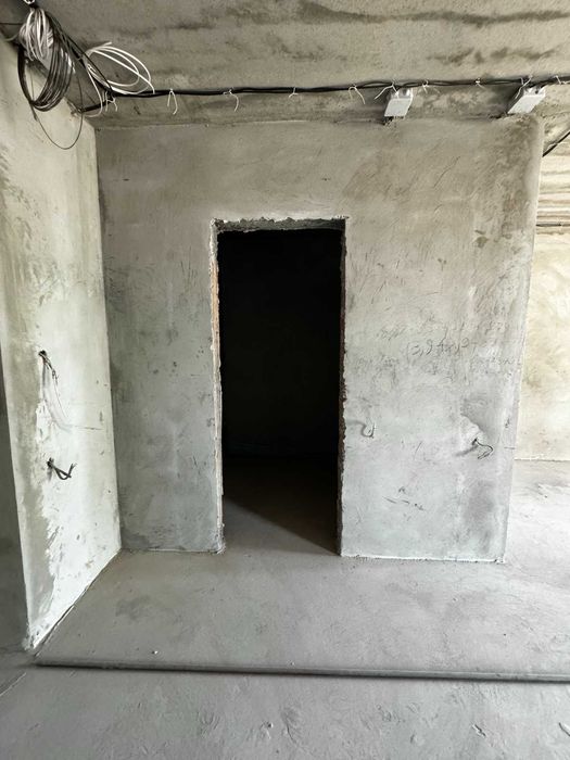 Продам 3-х кімнатну квартиру в Центрі.