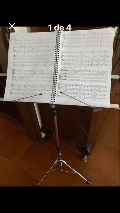 Estante para partitura, excelente estado, solida  e muito estavel64585193762049120