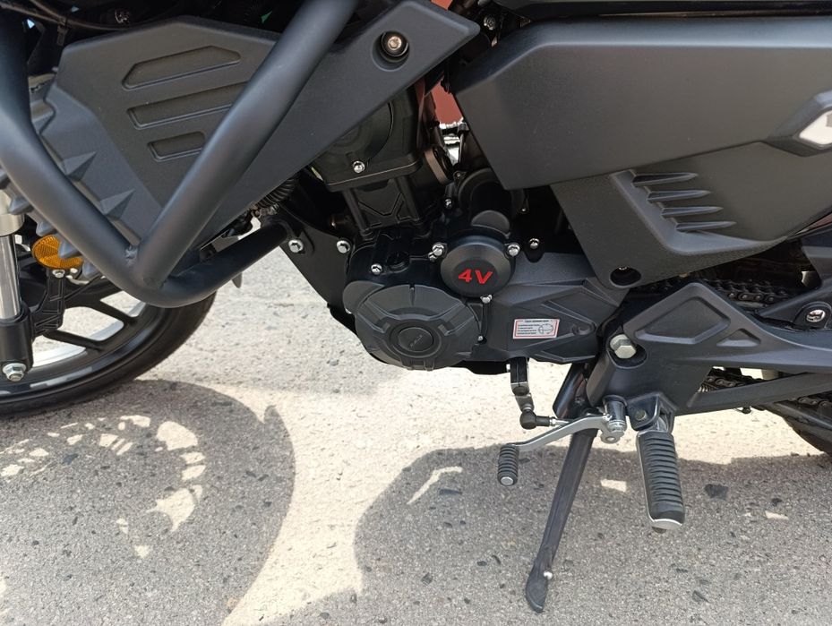 Продам мотоцикл Lifan KPT 200-4V