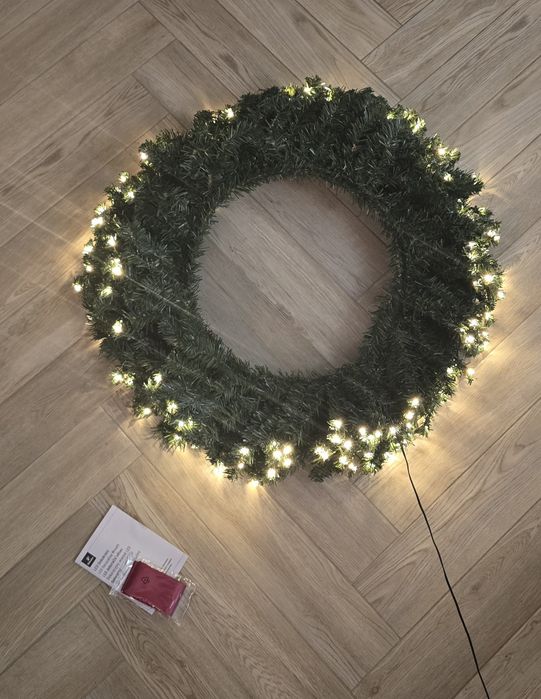 Tchibo sztuczny wieniec bożonarodzeniowy LED.