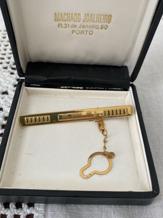 Alfinete Mola de Gravata em Ouro Maciço 19,2k - Machado Joalheiro (7g)