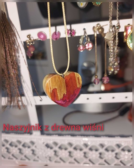 Naszyjnik handmade z drewna wiśni