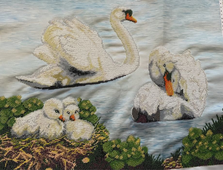 Картина из бисера подарунок на весілля