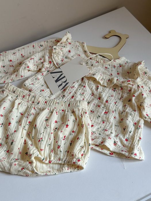 Новий костюмчик з мусліну від zara