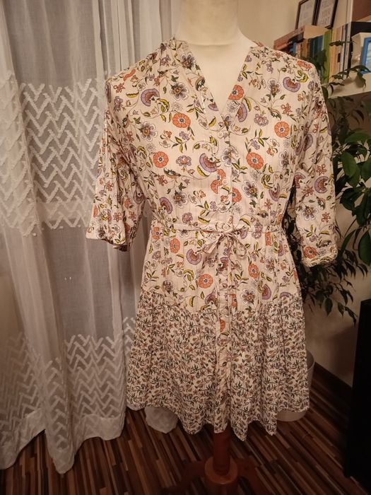 Sukienka Boho ze złota nitką