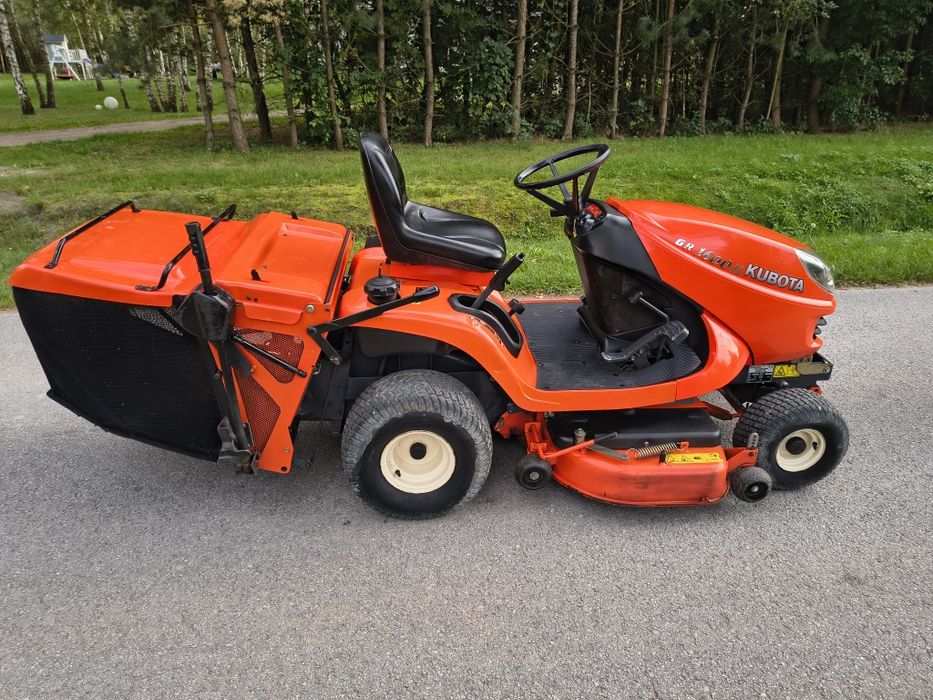 Kosiarka traktorek Kubota GR 1600II sprowadzona pług  odśnieżarka