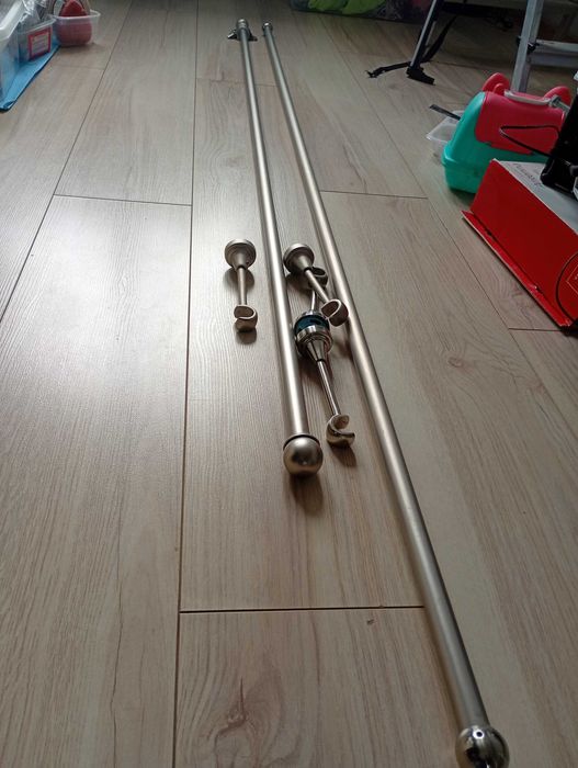 Karnisz ścienny, okienny + żabki 2 sztuki