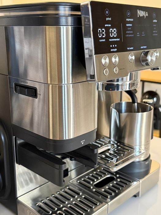Máquina de café Ninja Luxe Café 3 em 1