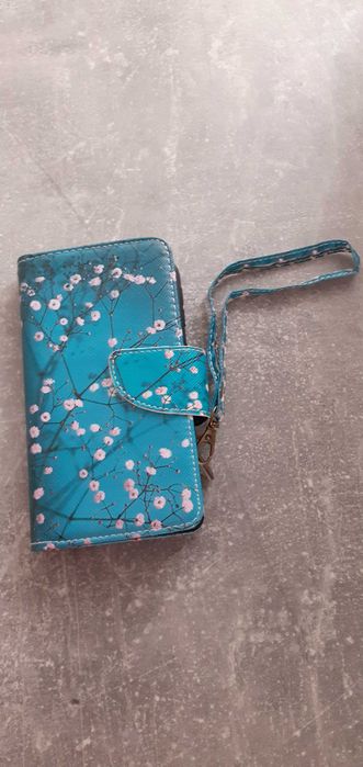 Etui na telefon nowe