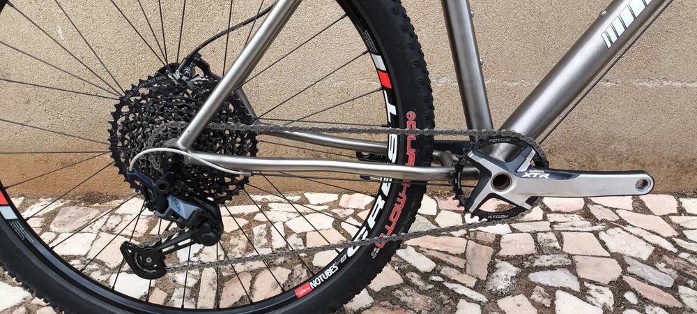 Lynskey Pro 650B tamanho L