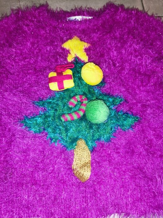 Sprzedam sweterek swiateczny 3-4lata