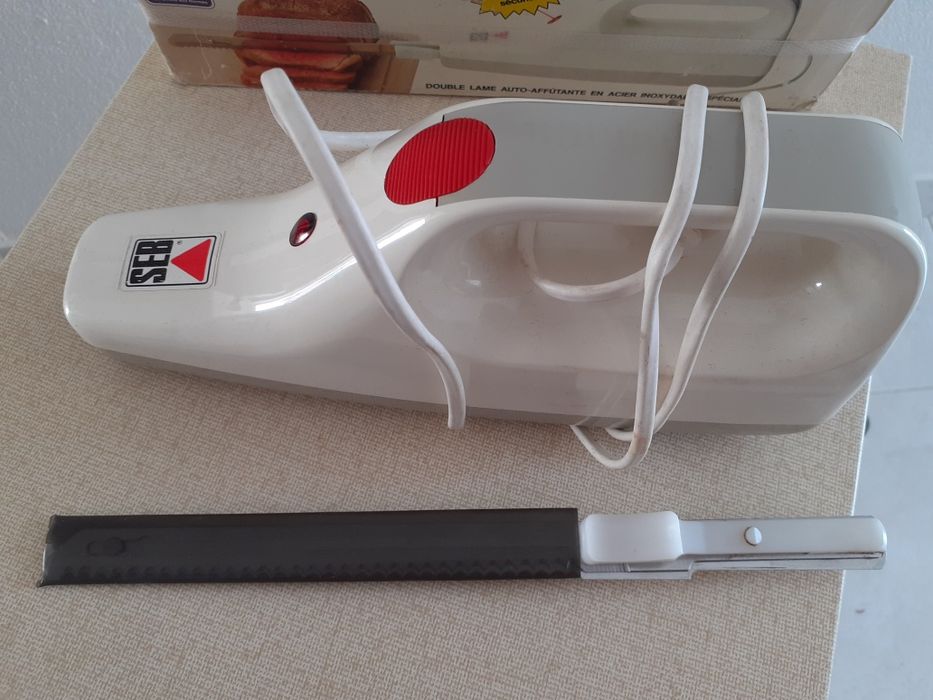 Faca elétrica  / ferros de engomar