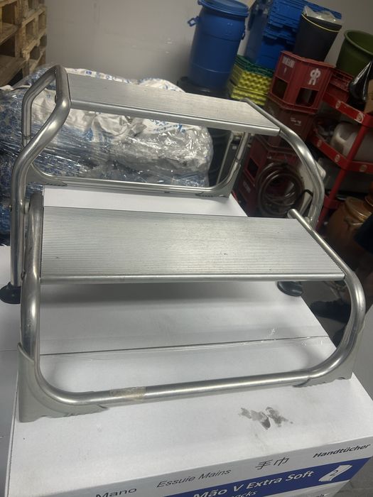 Escada rolote / autocaravana aluminio