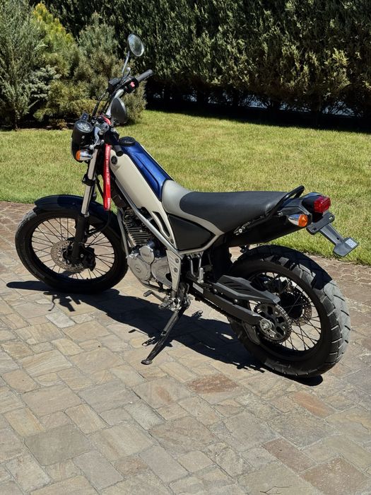 Yamaha XG250 Tricker