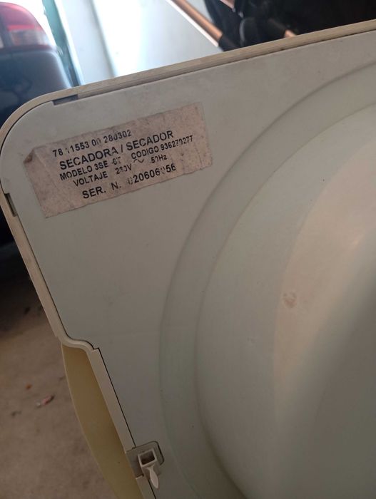 Máquina de secar roupa