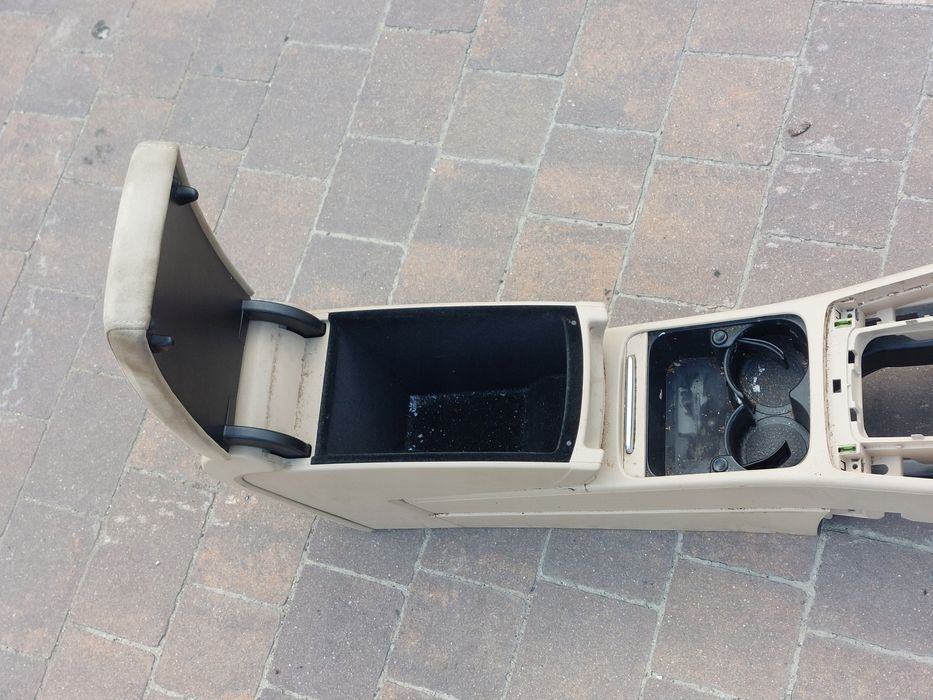 vw passat b7 cc podłokietnik komplet