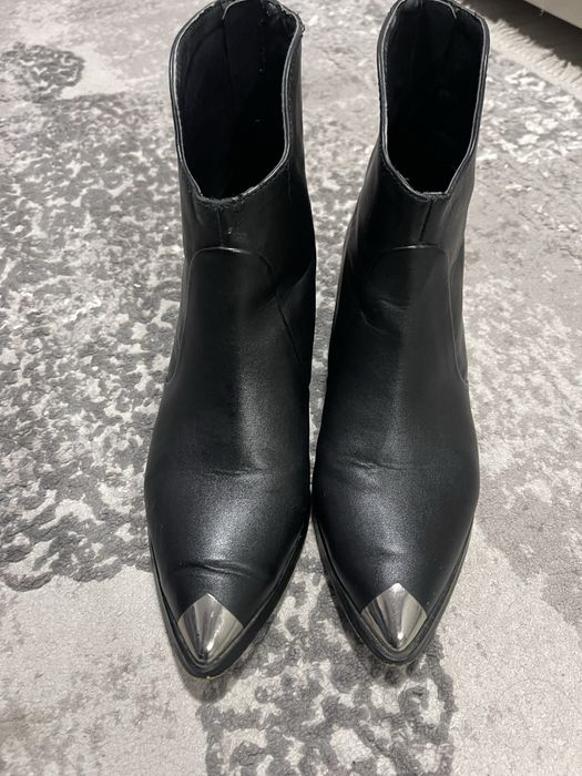 Жіночі  ботінки козаки