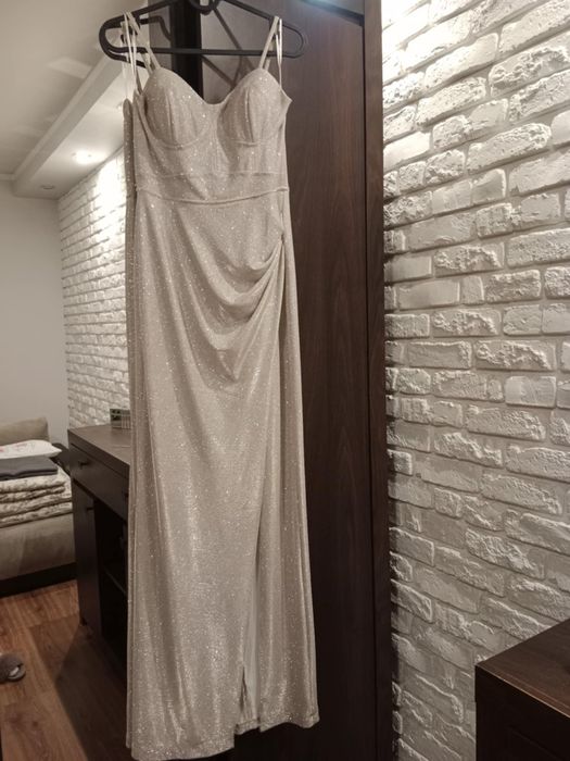 Sprzedam Złotą Sukienkę