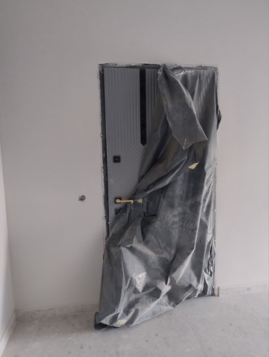 Сімейна квартира в новобудоаі з газом.