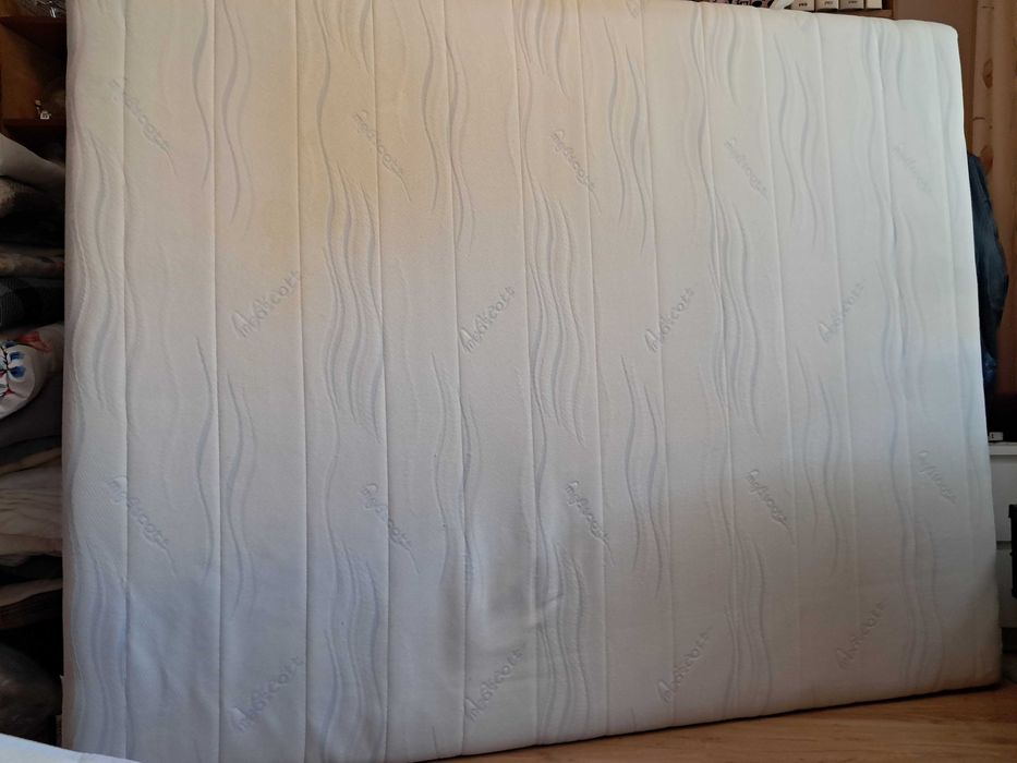 Materac średnio twardy 160x200