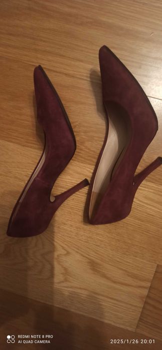 Sapatos marca "Uterque", bordeaux, nº.38, novos.