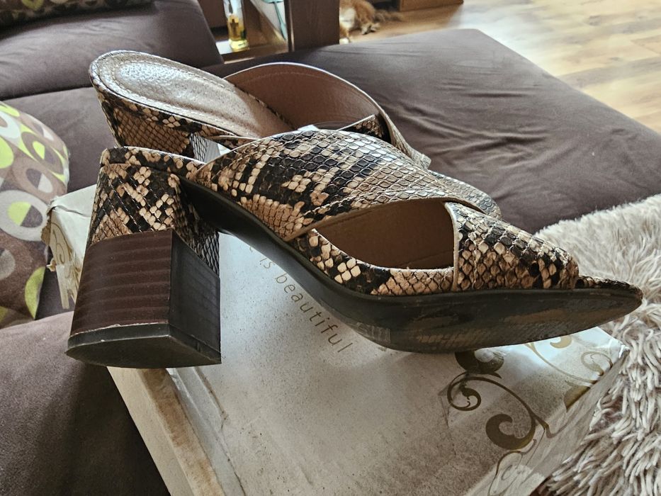 Klapki Top Secret ze skóry