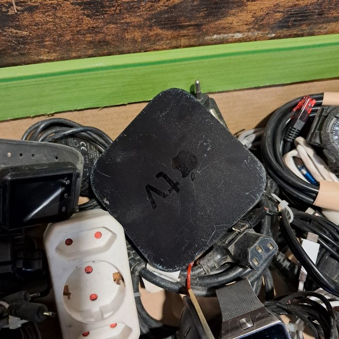 Mix kable ładowarki radio Apple Nokia..