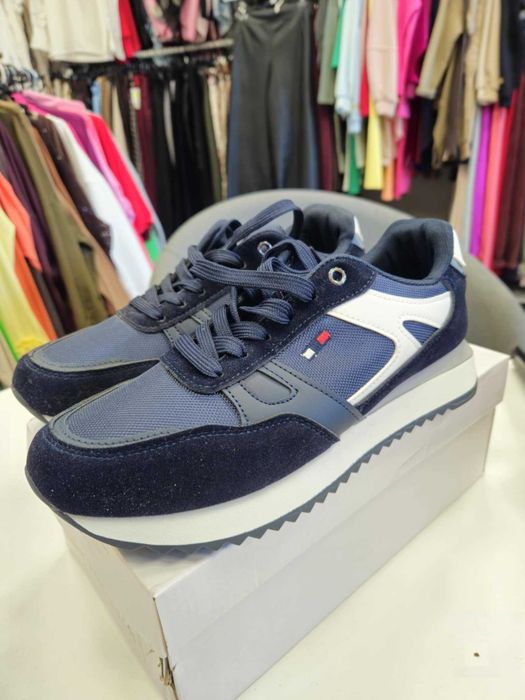 Buty sportowe męskie granatowe r. 41, lekkie i wygodne !!!
