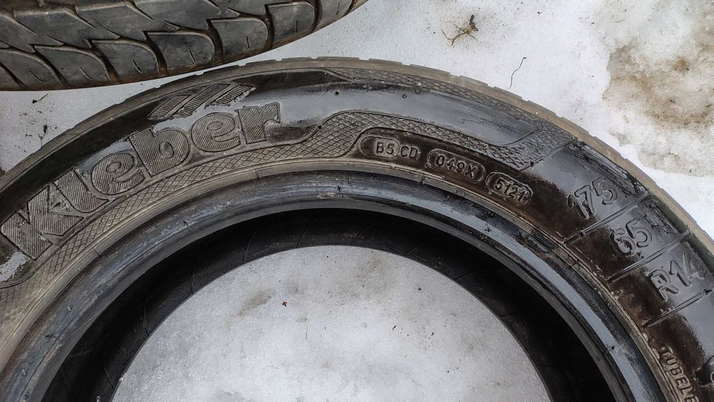 Шини для машини вживані