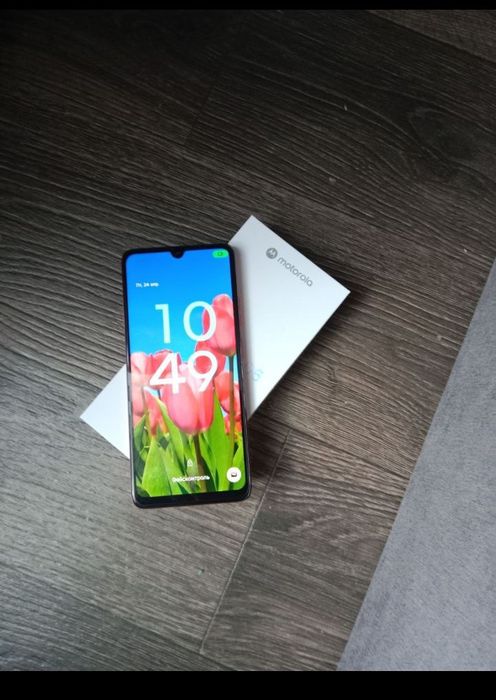 Смартфон Moto G06