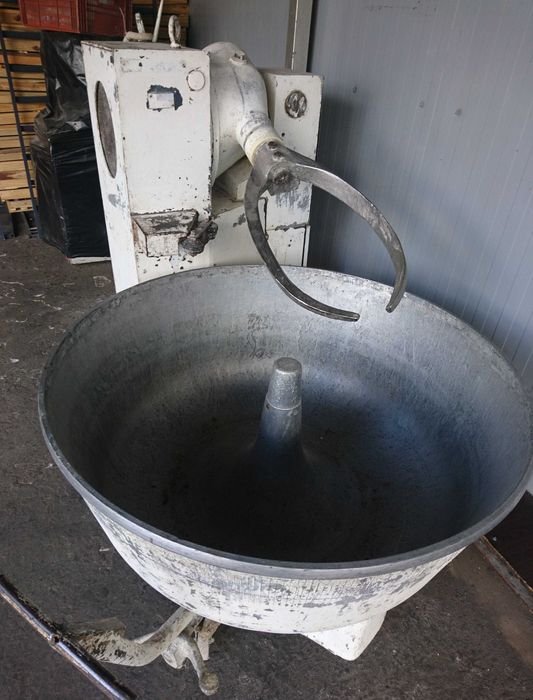 Батонозакатка, тестомес заквасочник, дежа рамка 330л, каретки запчасти