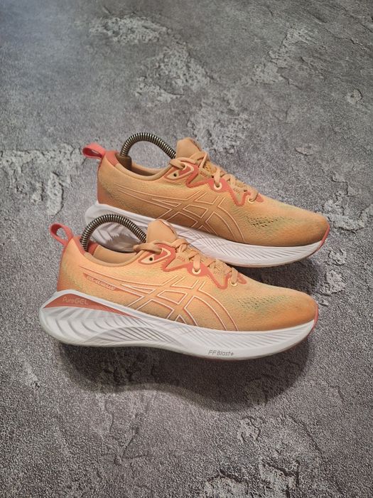 Жіночі кросівки ASICS Gel-Cumulus 25 Персикові