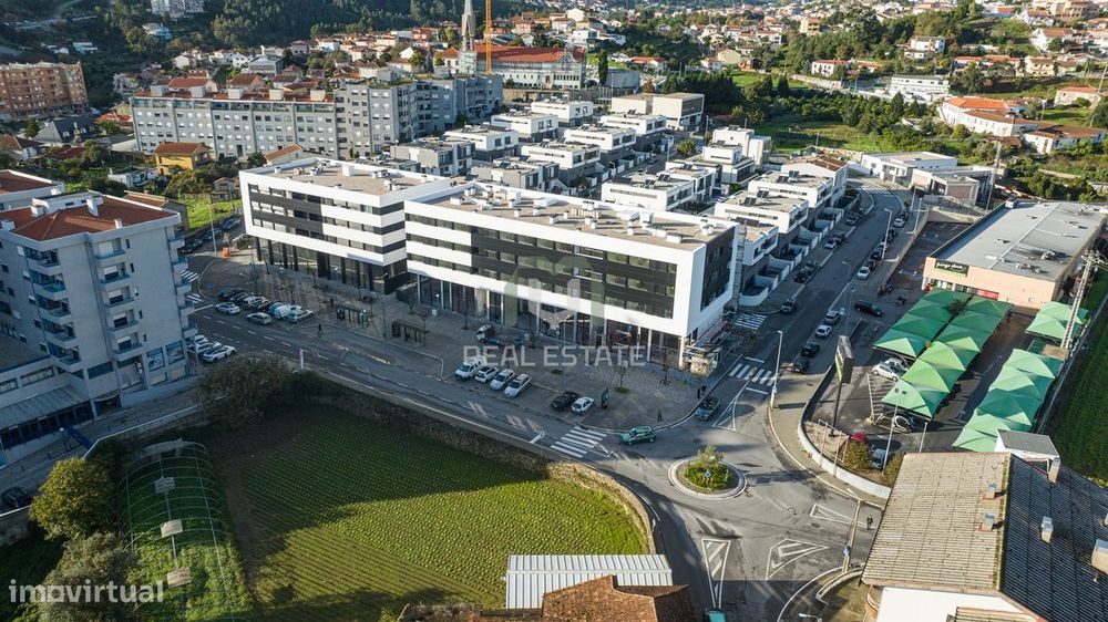 Loja Comercial em S. Pedro da Cova, Gondomar