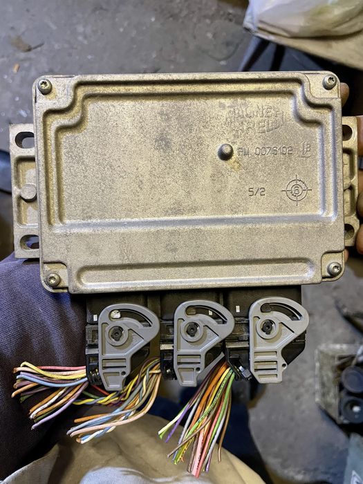 Блок управління двигуном 1.4 9654596080