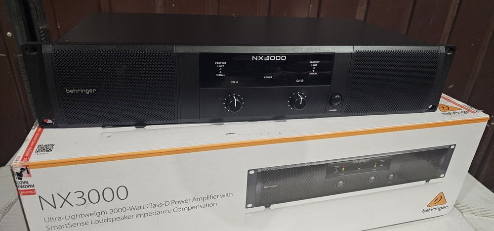 Wzmacniacz Końcówka mocy  Behringier NX 3000