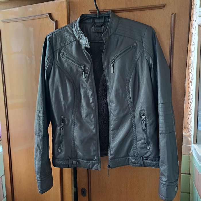 Куртка із штучної шкіри