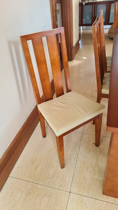 Mesa e Cadeiras de Cozinha