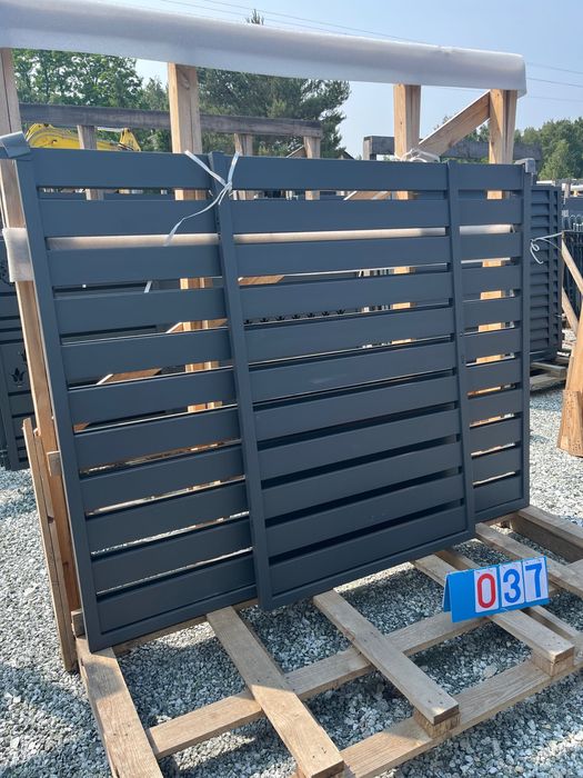 Brama palisadowa 1,5 m x 4 m , furtka 100 cm , numer 037