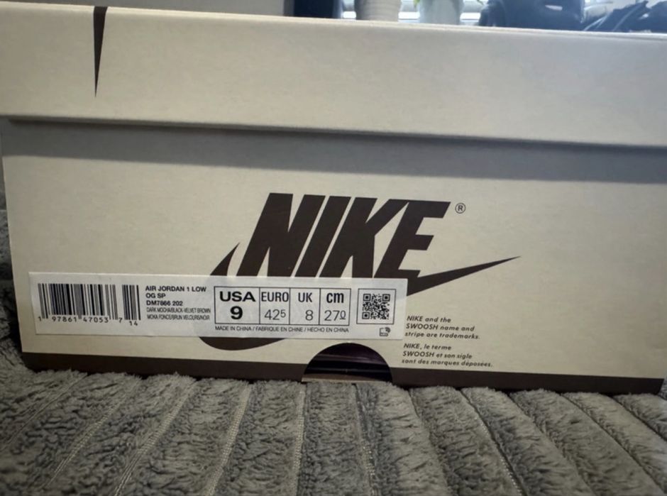 Jordan 1 Low Travis Scott Velvet Brown