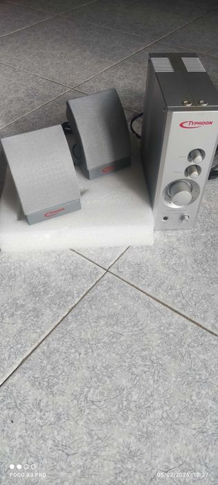 Aparelhagem de som para PC, 2 colunas  subwoofer e controlador de som