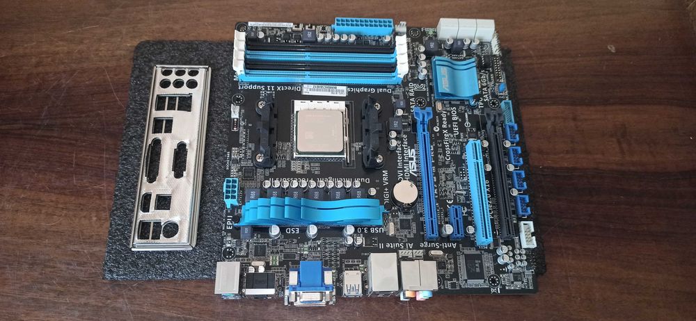 Системная плата FM1  ASUS F1A75-M PRO